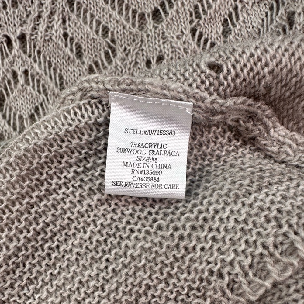 Altar’d State Women's Gray Sweater Size M - Picture 5 of 9